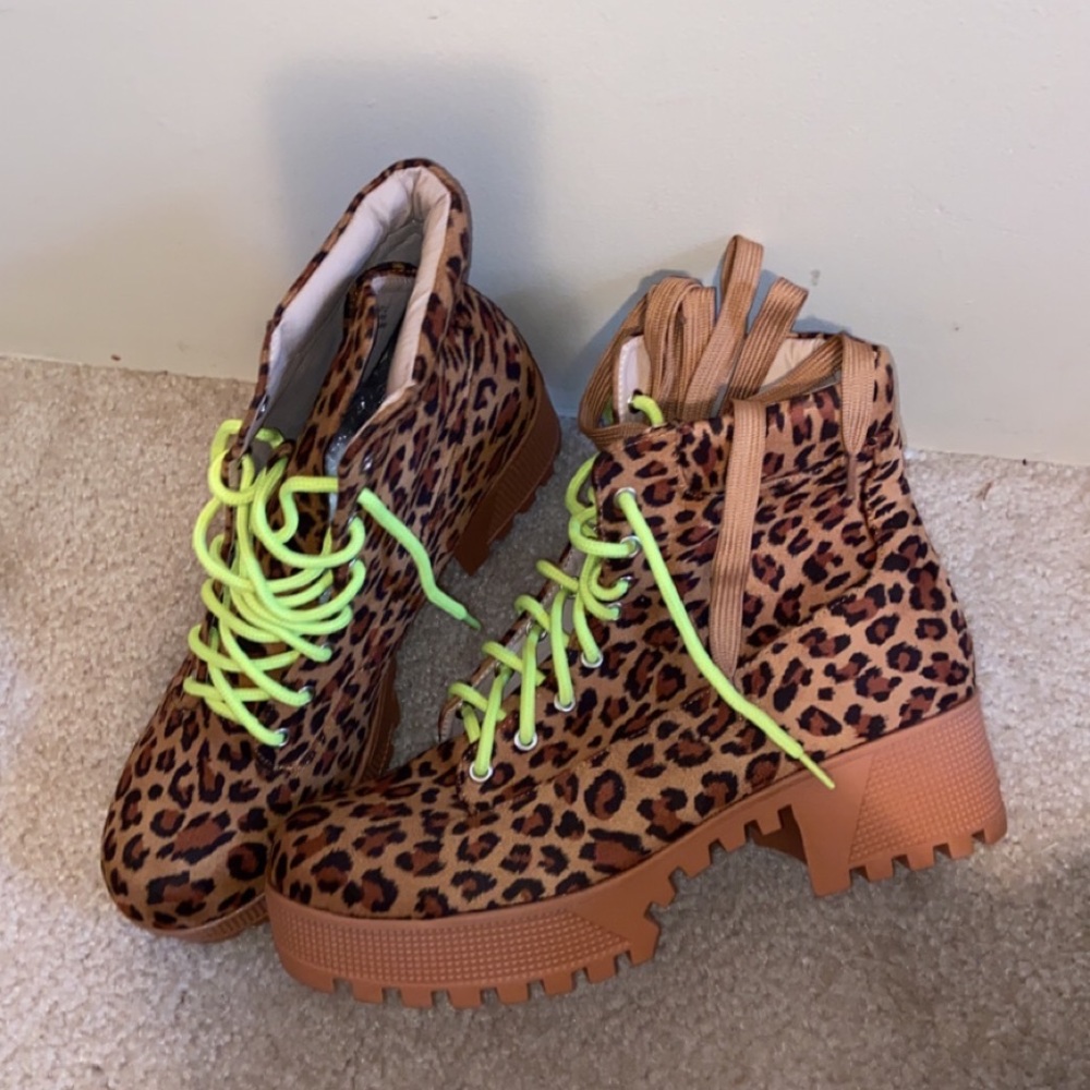 Boots - Picture 3 of 3